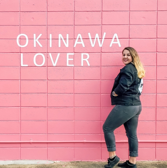 Meet your Posher, Kat - Picture 1 of 1